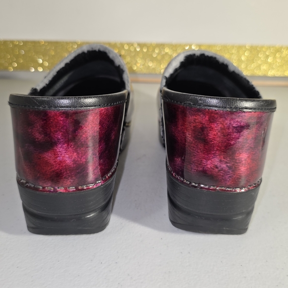Dansko Professional clogs red black marble patent leather finish size 38 (7.5) * - Picture 10 of 16